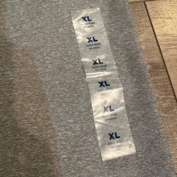 OLD NAVY CLOUD GO DRY LIGHT COMPRESSION LEGGINGS NEW GRAY XL - Picture 4 of 11